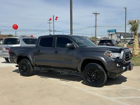 Used 2020 Toyota Tacoma SR5 image 4