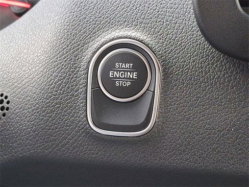 Used 2025 Mercedes-Benz Sprinter 2500 image 24