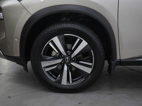 Used 2022 Nissan Rogue Platinum w/ Head-Up Display Package AWD/4WD image 31