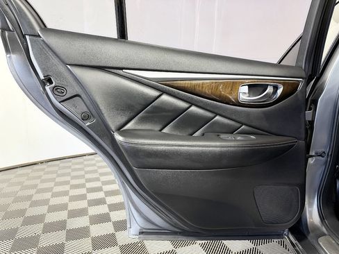 Used 2015 INFINITI Q50 w/ Deluxe Touring Package RWD image 36
