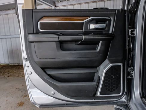 Used 2022 RAM 3500 Laramie AWD/4WD image 46