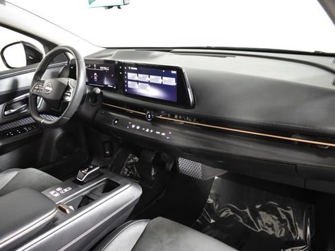 Certified 2024 Nissan Ariya AWD image 40