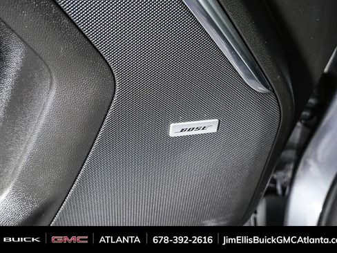 Used 2021 GMC Yukon XL Denali w/ Denali Premium Package image 8