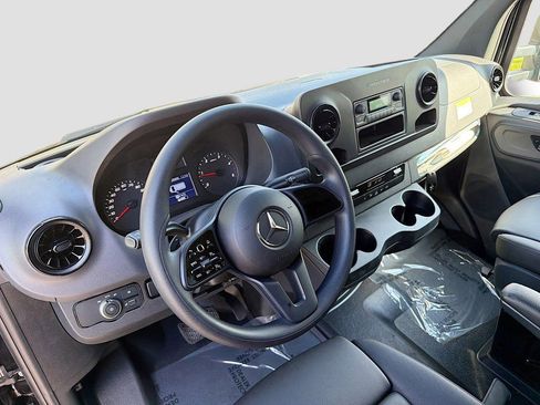 Used 2023 Mercedes-Benz Sprinter 3500 image 23