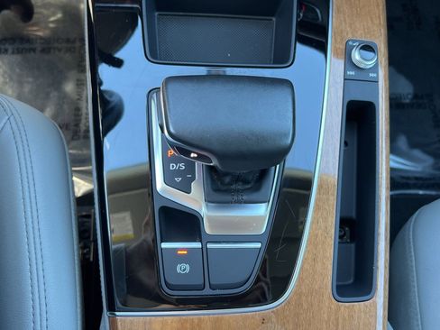 Used 2022 Audi Q5 2.0T Premium Plus image 22