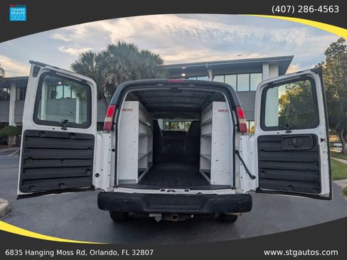 Used 2004 GMC Savana 3500 image 19