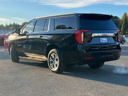 Used 2023 GMC Yukon XL SLE image 5