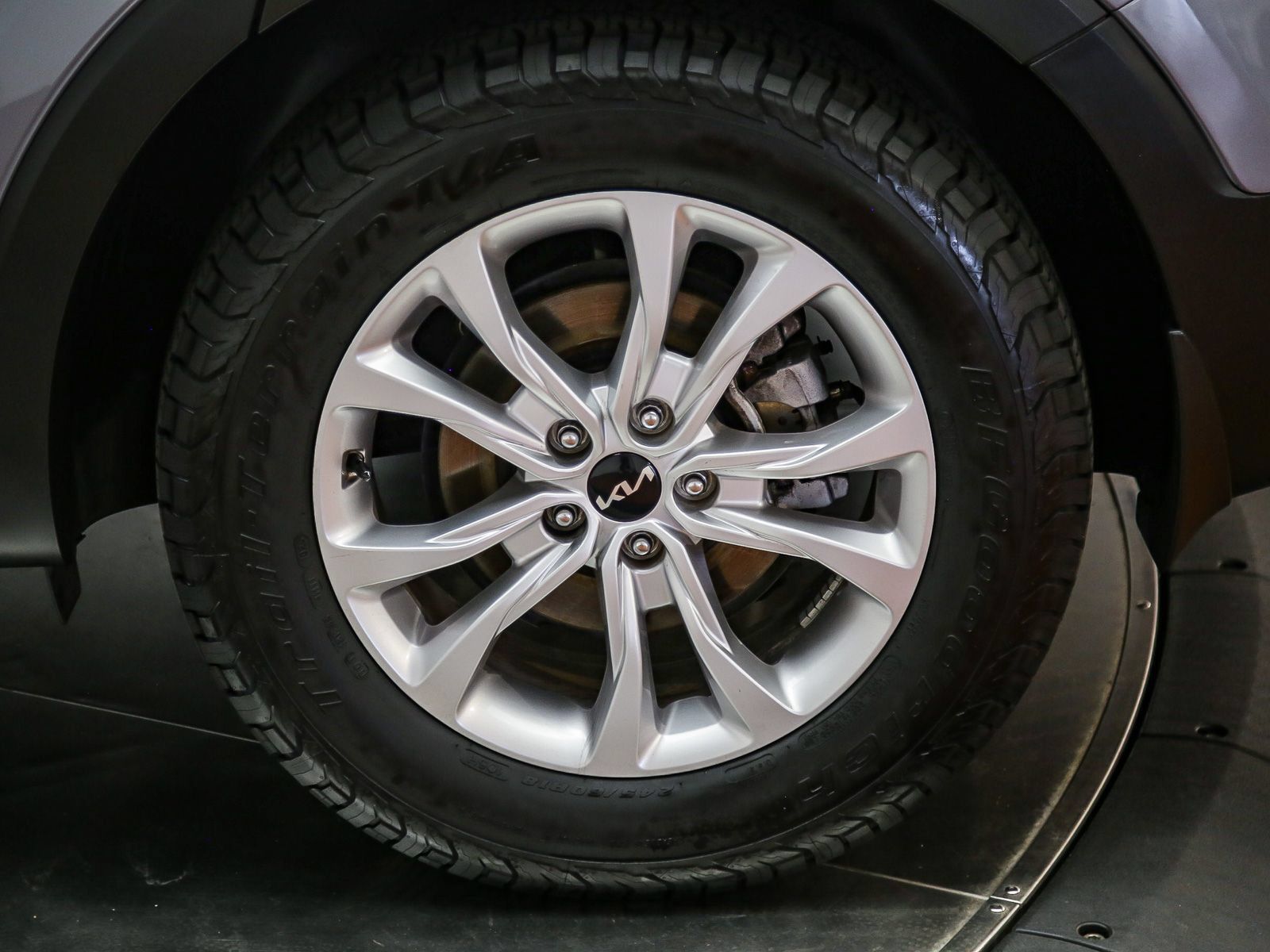 Used 2022 Kia Telluride LX AWD/4WD image 11