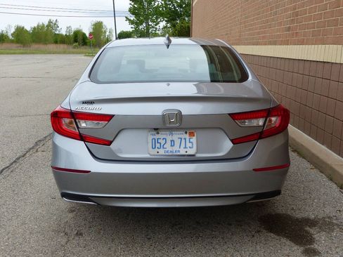 Used 2019 Honda Accord LX image 9