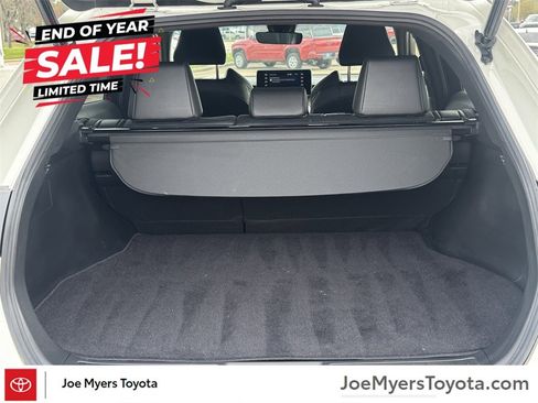 Used 2021 Toyota Venza XLE image 27