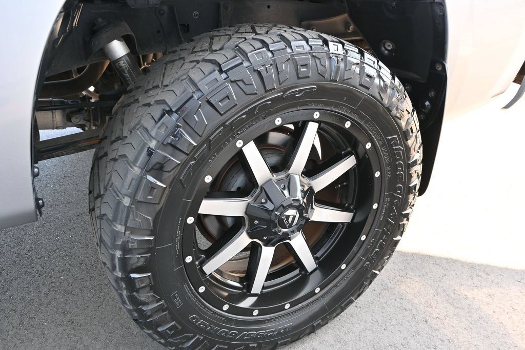 Used 2013 Toyota Tundra 2WD CrewMax w/ SR5 Pkg image 12