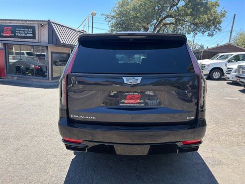 Used 2022 Cadillac Escalade ESV Sport Platinum AWD/4WD image 11