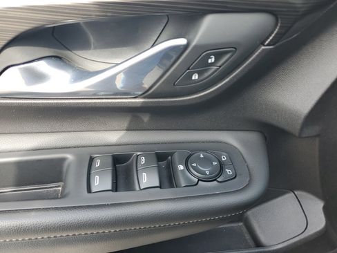 Used 2024 GMC Terrain SLE FWD image 26