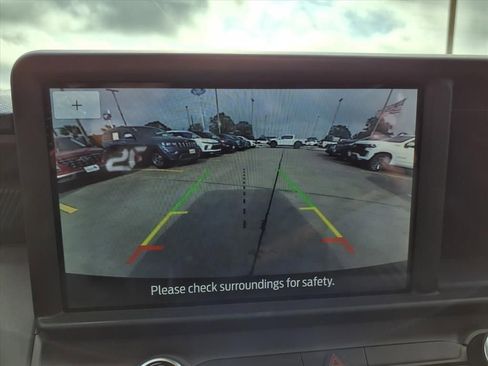 Used 2023 Ford Maverick Lariat w/ Lariat Luxury Package image 12