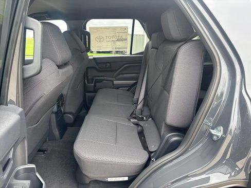 New 2026 Toyota 4Runner SR5 AWD/4WD image 11