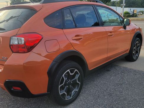 Used 2014 Subaru Crosstrek 2.0i Premium AWD/4WD image 5