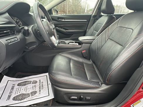 Used 2023 Nissan Altima 2.5 SR w/ SR Premium Package image 10