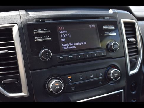Used 2017 Nissan Titan S AWD/4WD image 10