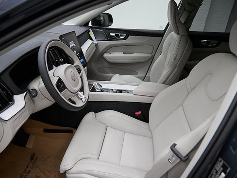 New 2026 Volvo XC60 B5 Ultra w/ Climate Package image 15