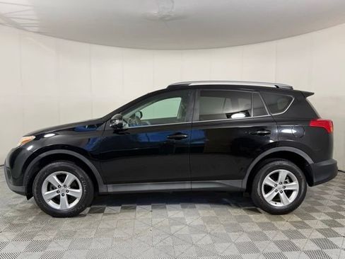 Used 2013 Toyota RAV4 XLE FWD image 2