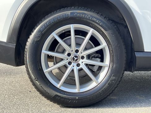 Certified 2025 Mercedes-Benz GLE 350 4MATIC image 10