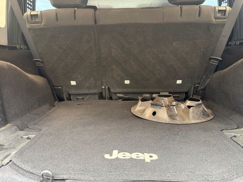 Used 2016 Jeep Wrangler Unlimited Sport w/ Quick Order Package 24S AWD/4WD image 32