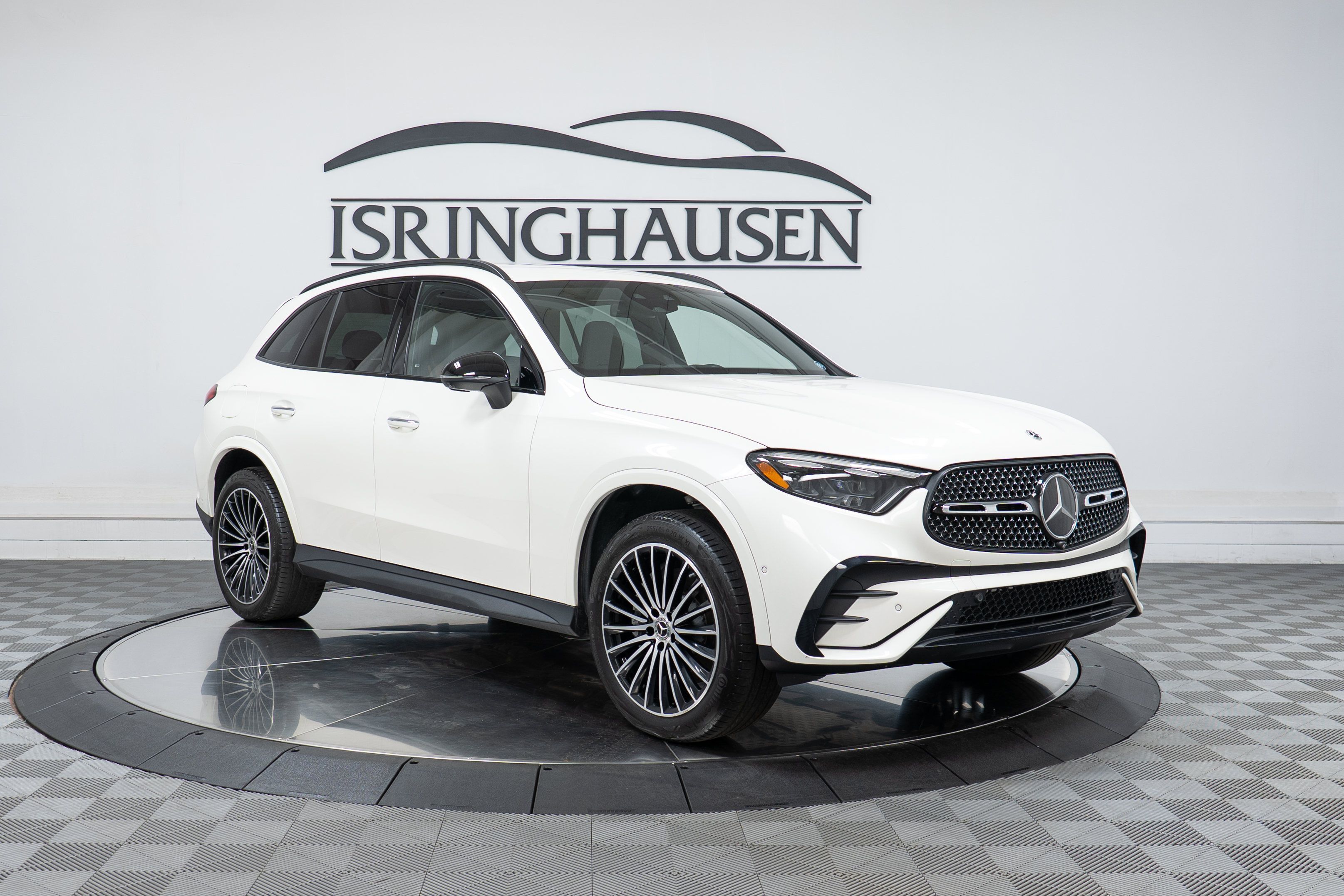 Used 2023 Mercedes-Benz GLC 300 4MATIC image 3