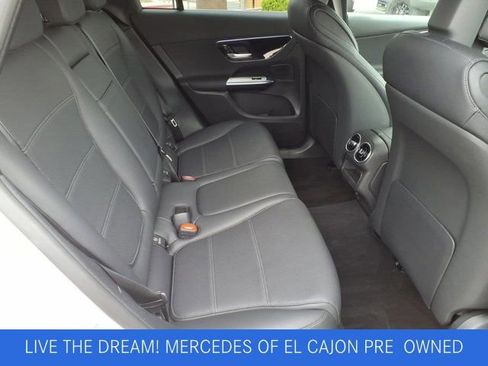 Used 2025 Mercedes-Benz GLC 300 image 20