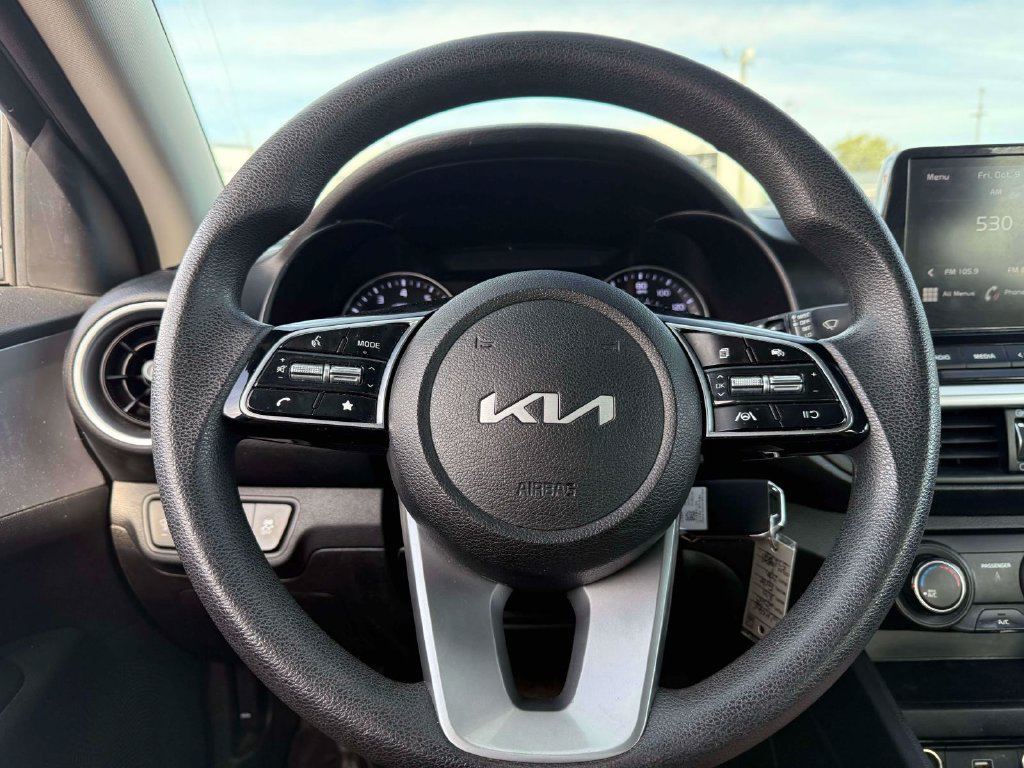 Used 2023 Kia Forte LXS FWD image 17