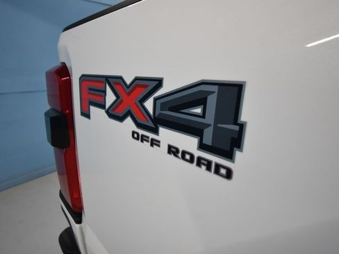 Used 2024 Ford F350 Lariat w/ Lariat Ultimate Package AWD/4WD image 45