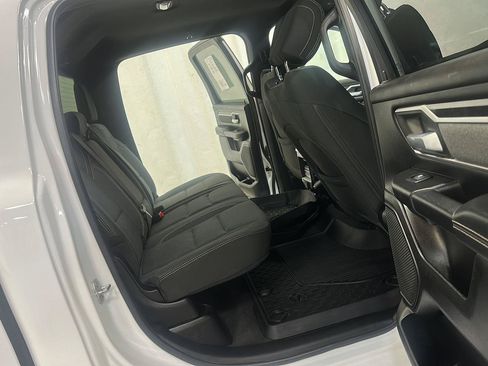 Used 2021 RAM 1500 Big Horn AWD/4WD image 32