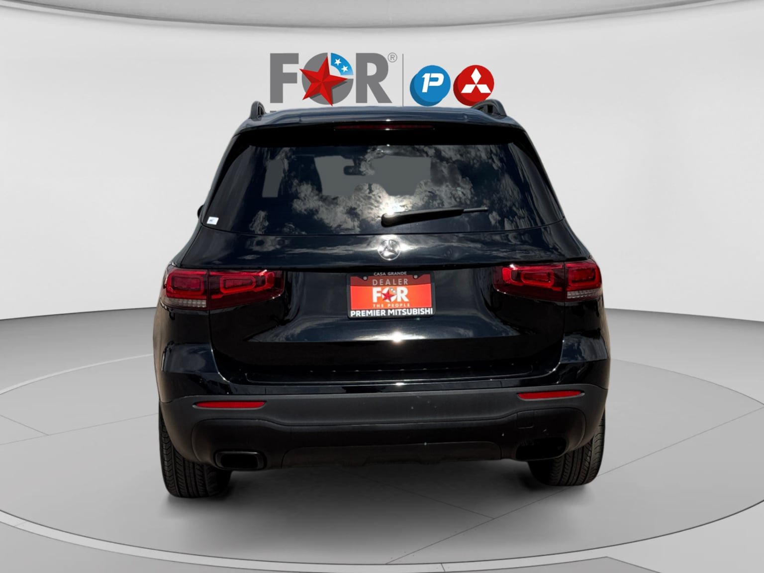 Used 2021 Mercedes-Benz GLB 250 w/ Premium Package image 5