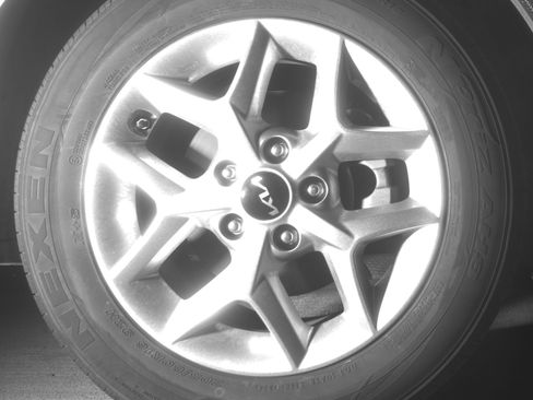 Used 2025 Kia Soul LX w/ LX Technology Package FWD image 13