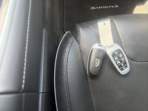 Used 2021 Hyundai Santa Fe Limited AWD/4WD image 36