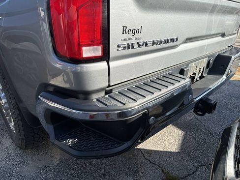 Used 2025 Chevrolet Silverado 2500 LTZ w/ LTZ Premium Package AWD/4WD image 5