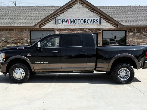 Used 2022 RAM 3500 Limited AWD/4WD image 17