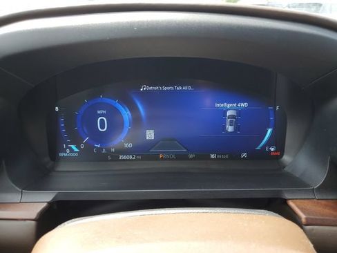 Certified 2023 Ford Explorer King Ranch w/ Technology Package AWD/4WD image 16