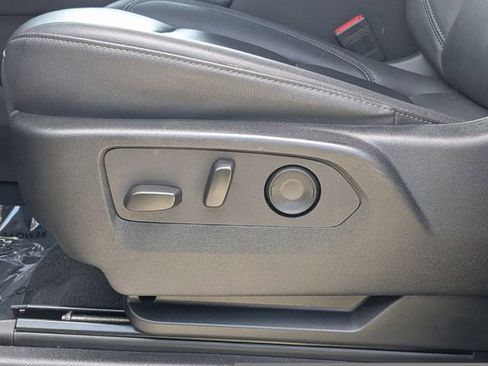 Used 2025 Chevrolet Tahoe LT image 21