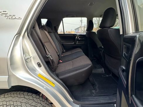 Used 2019 Toyota 4Runner TRD Off-Road AWD/4WD image 23