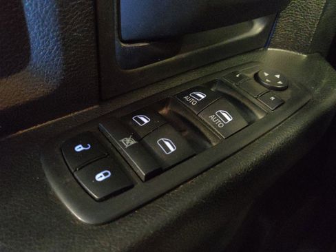 Used 2019 RAM 1500 Express w/ Express Value Package RWD image 27