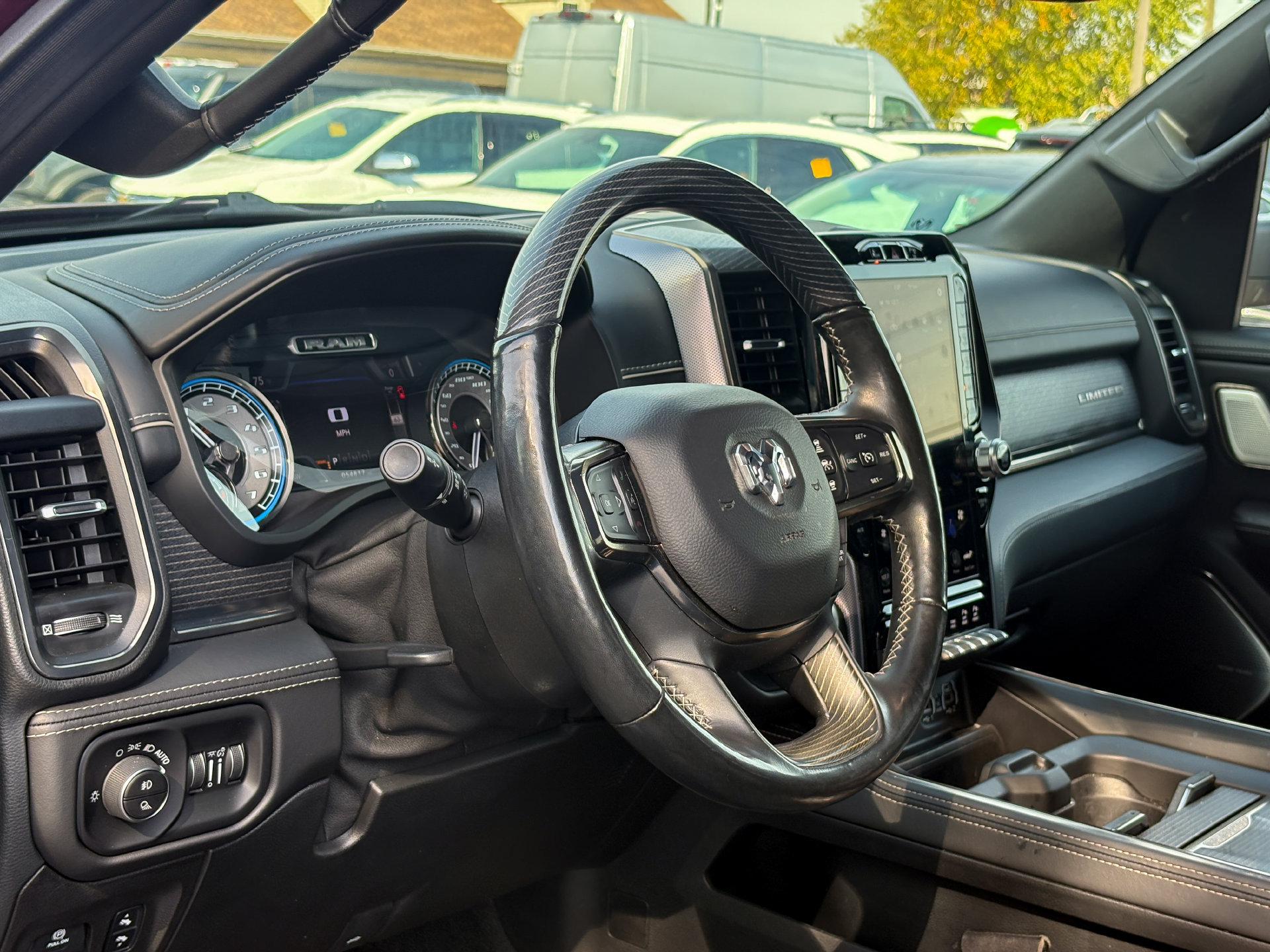 Used 2019 RAM 1500 Limited AWD/4WD image 2