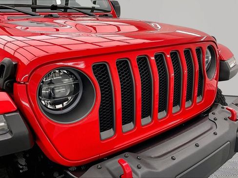 Used 2022 Jeep Wrangler Unlimited Rubicon w/ Steel Bumper Group AWD/4WD image 28