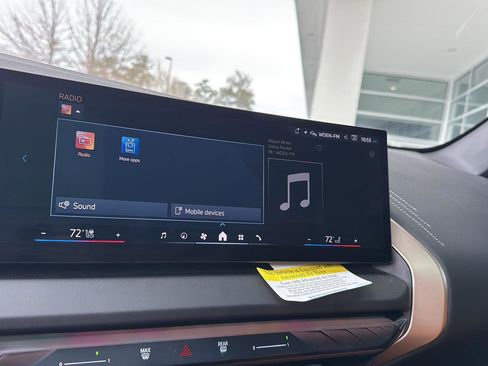 Certified 2025 BMW X3 xDrive30i w/ Premium Package image 22