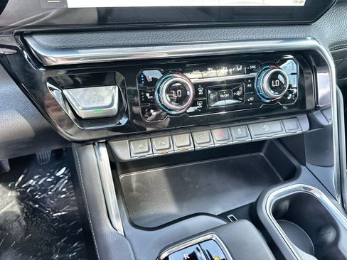 New 2026 GMC Sierra 1500 Denali w/ Denali Reserve Package AWD/4WD image 27