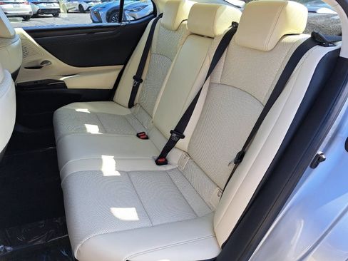 Used 2022 Lexus ES 300h w/ Premium Package FWD image 14