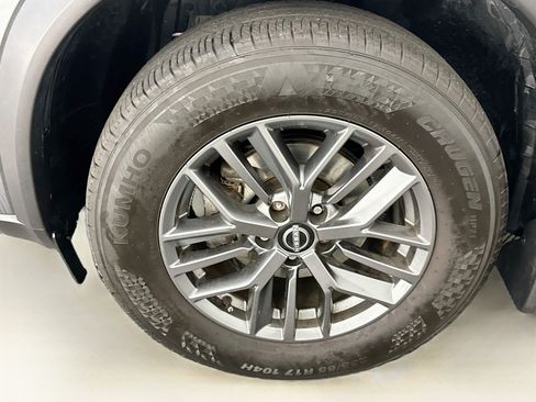 Used 2023 Nissan Rogue S AWD/4WD image 11