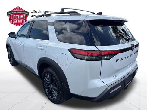 New 2026 Nissan Pathfinder SL w/ SL Premium Package FWD image 7