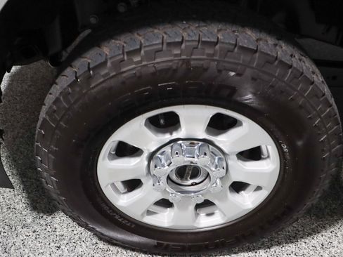 Used 2024 Ford F250 XLT w/ FX4 Off-Road Package AWD/4WD image 11