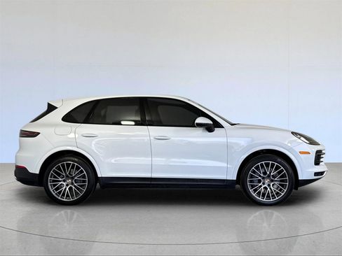 Used 2020 Porsche Cayenne S image 9