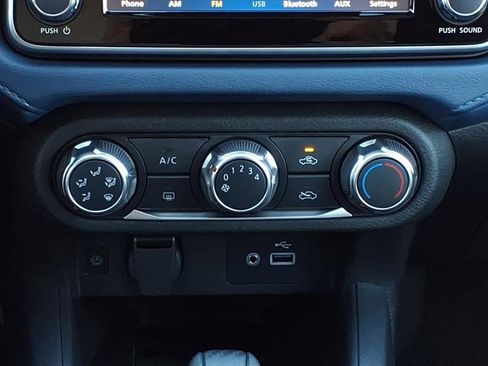 New 2025 Nissan Versa SV w/ Trunk Package image 19